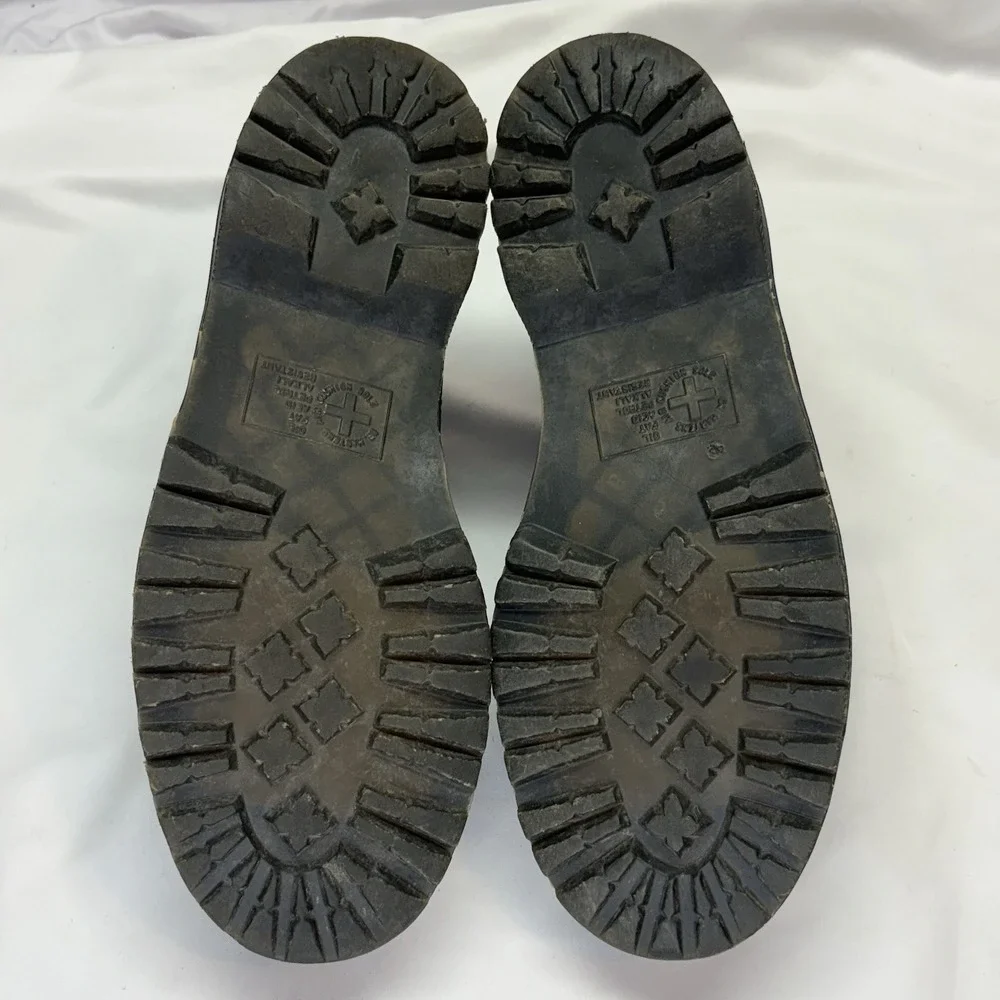 Dr. Martens excellent preowned